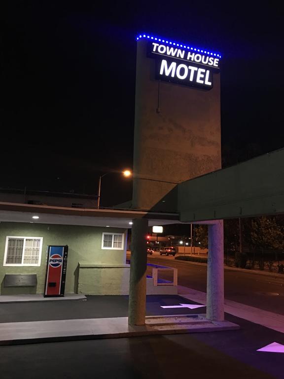 Town House Motel Lynwood Ngoại thất bức ảnh