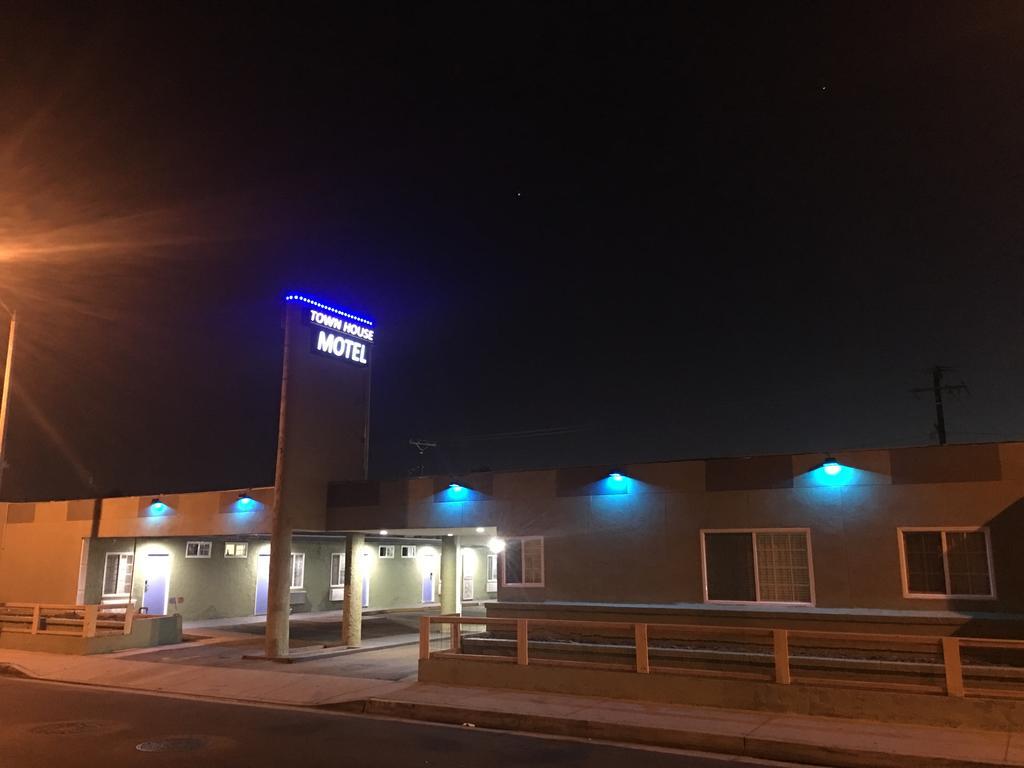 Town House Motel Lynwood Ngoại thất bức ảnh