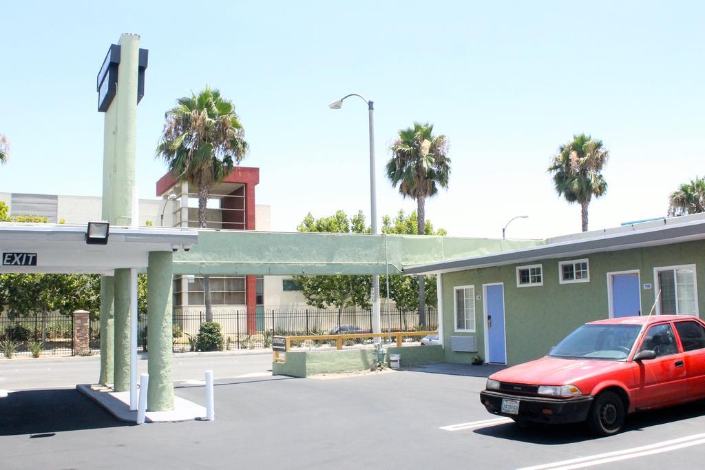 Town House Motel Lynwood Ngoại thất bức ảnh