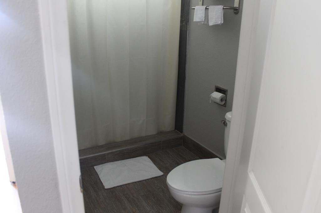 Town House Motel Lynwood Ngoại thất bức ảnh